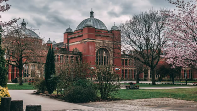 英國伯明罕大學-新加坡分校 University of Birmingham