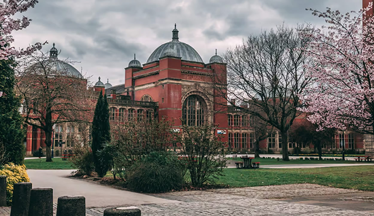 英國伯明罕大學-新加坡分校 University of Birmingham